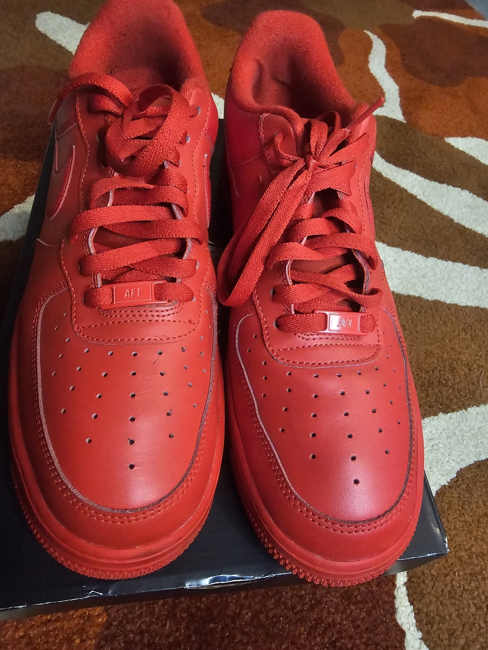 Nike Men's Low-Top Red Leather Sneakers